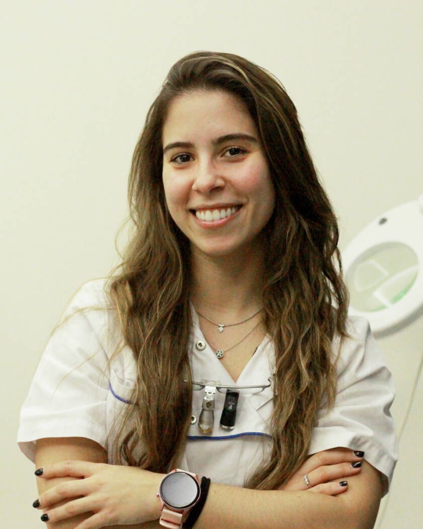 Dra. Mónica Vasconcelos Pereira